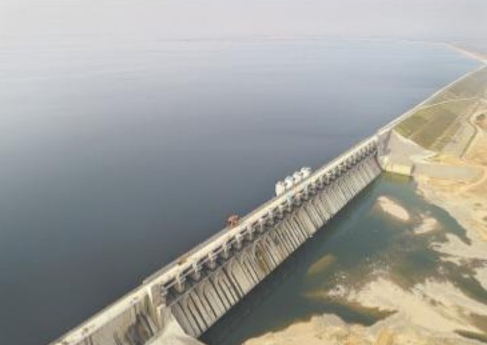 EM66RpLU0AAYEfj?format=jpg&name=medium