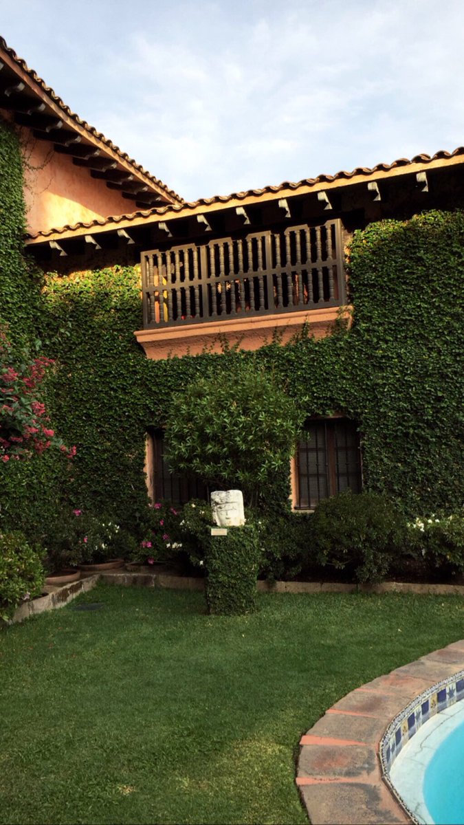 erick_jos's tweet photo. Must Visit in Cuernavaca the House of Robert Brady #enelbrady So much amazing art and a lavish life history. #Curenava #Morelos #Art https://t.co/86AKLh9fwt