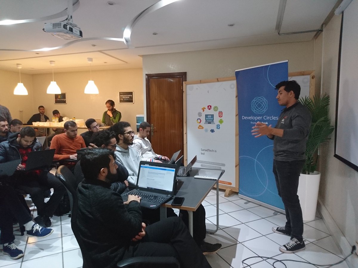 _iMeriem's tweet image. شكرا لگاع الناس لي حضرو لورشة @Docker اليوم و كلشي يكون استافد منها، نتلاقاو فالحدث الجاي إن شاء الله 🙏
Thanks to everyone who made it to @Docker workshop today and learnt from it a lot, see you all in the next event. 🙏
#Docker101 #DeveloperCircles #DevcRabat