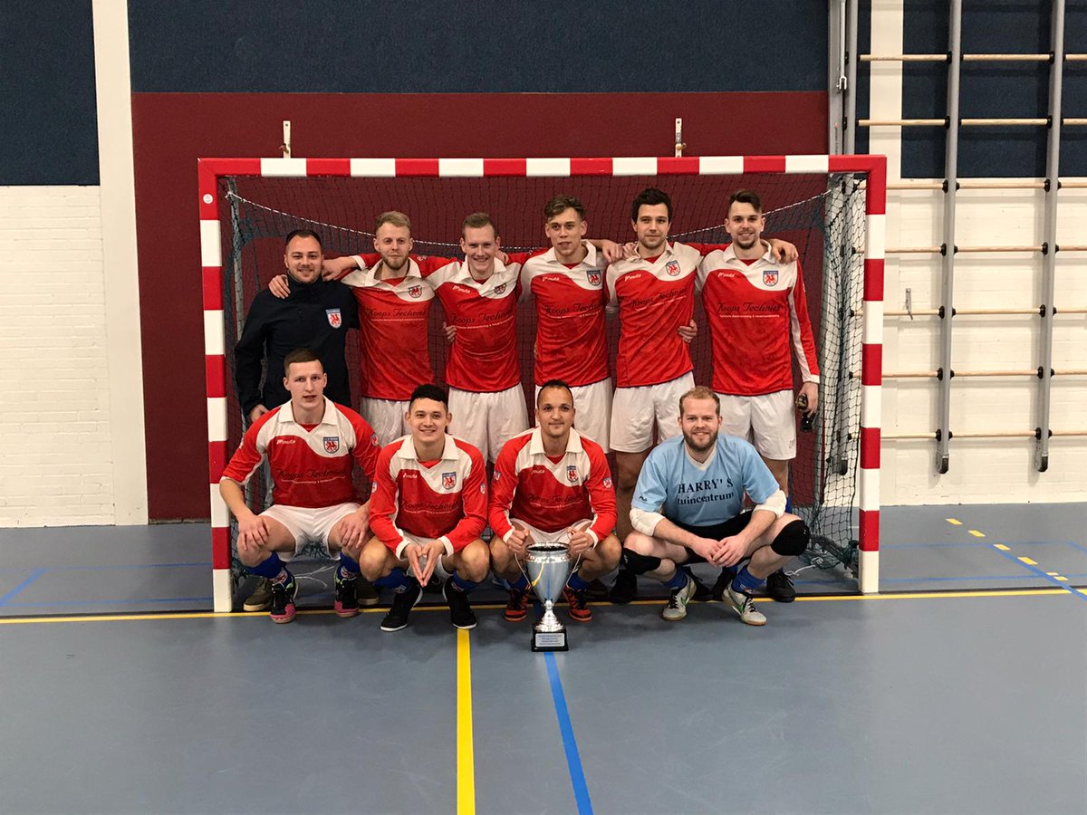 De Griffioen heeft net als vorig jaar de Ooststellingwerfcup van het Sylvestertoernooi op haar naam geschreven. Dit is een goed stel hoor! ❤❤❤