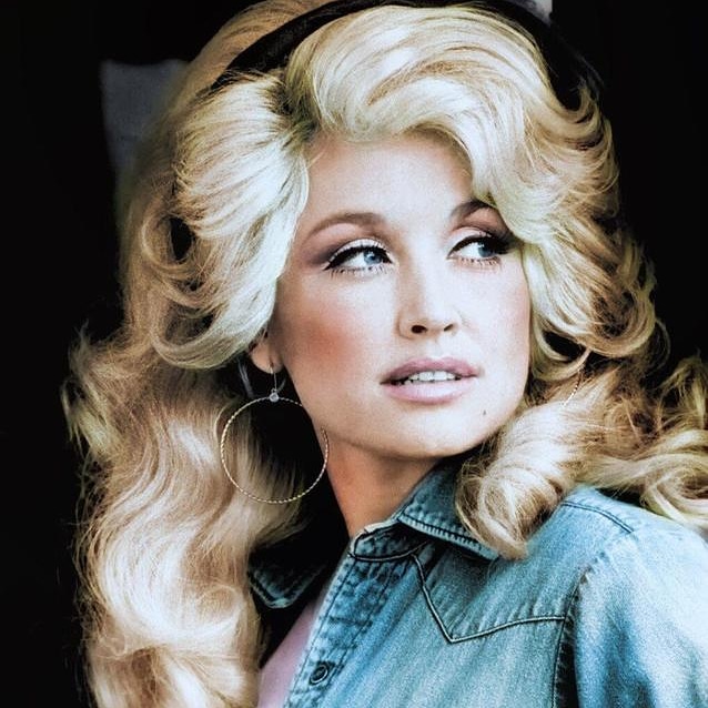 CleoGlyde's tweet photo. What does next year bring? Great things for you, friends Xx
Take it away @DollyParton
Take my hand and run with me
Out of the past of yesterday
And walk with me into the future of tomorrow.
Yesterday is gone, gone, but tomorrow is forever
#DollyPartonsAmerica #countrywisdom https://t.co/q6OWFtDgEZ