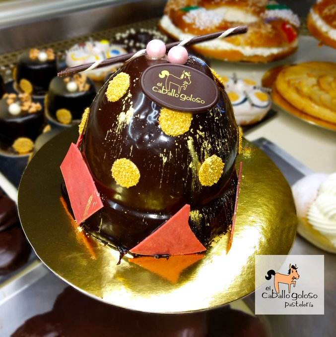 zaidacastillo51's tweet photo. #RT El Caballo Goloso @ElCaballoGoloso 🐴🐎😍

¿Has probado nuestra deliciosa tarta Campana de Navidad? Encarga la tuya personalizada 😍😋😋😋👌

#Pastelería #ElCaballoGoloso #Repostería #Torrelodones #Madrid https://t.co/XGHa211D7L