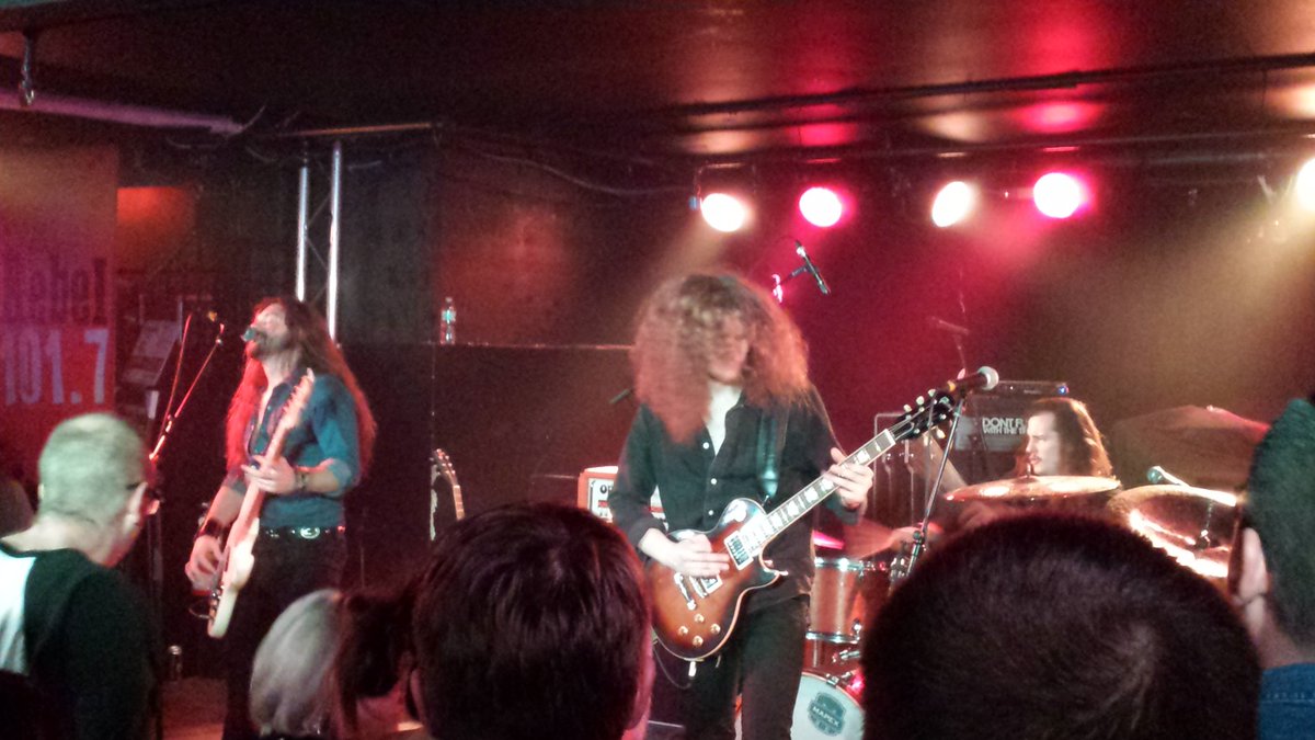 marianne_rocks1's tweet photo. My voice is gone & ears are still ringing - what a night!๐ @RebelleCanada & @OldJamesBand got the crowd Rockin'! Then @Monster_Truck_ tore up the stage and ROCKED my winter woolies off!!๐๐ธ๐ค Wicked show! #MonsterTruck #TrueRockers @rebel101rocks https://t.co/gqO8IlPE3H