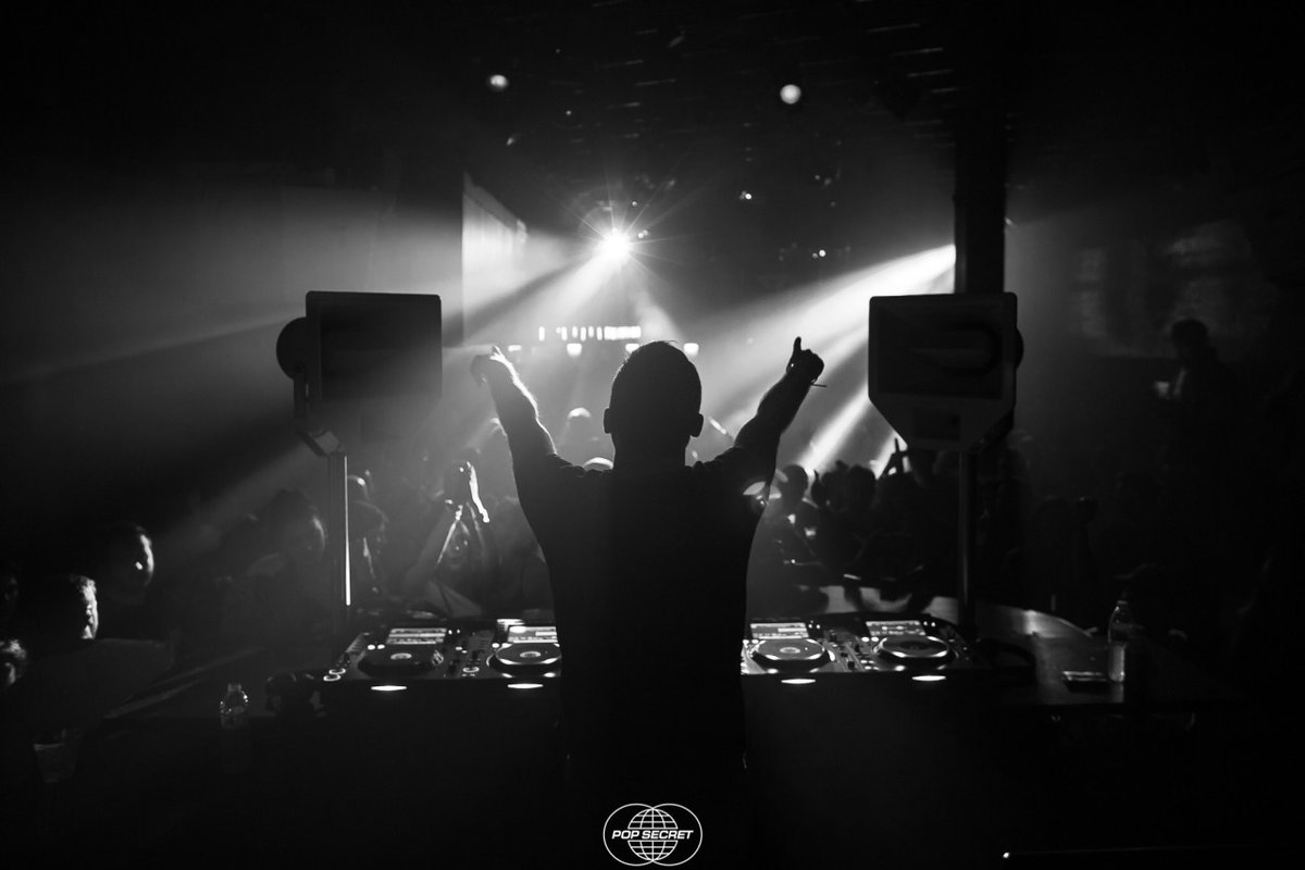 PopSecretParty's tweet photo. Last night was absolutely amazing with @AndrewBayer. Thank you to everyone who came through for our last party of 2019!

We hope to see you all next year! https://t.co/OaZNxQRrQS