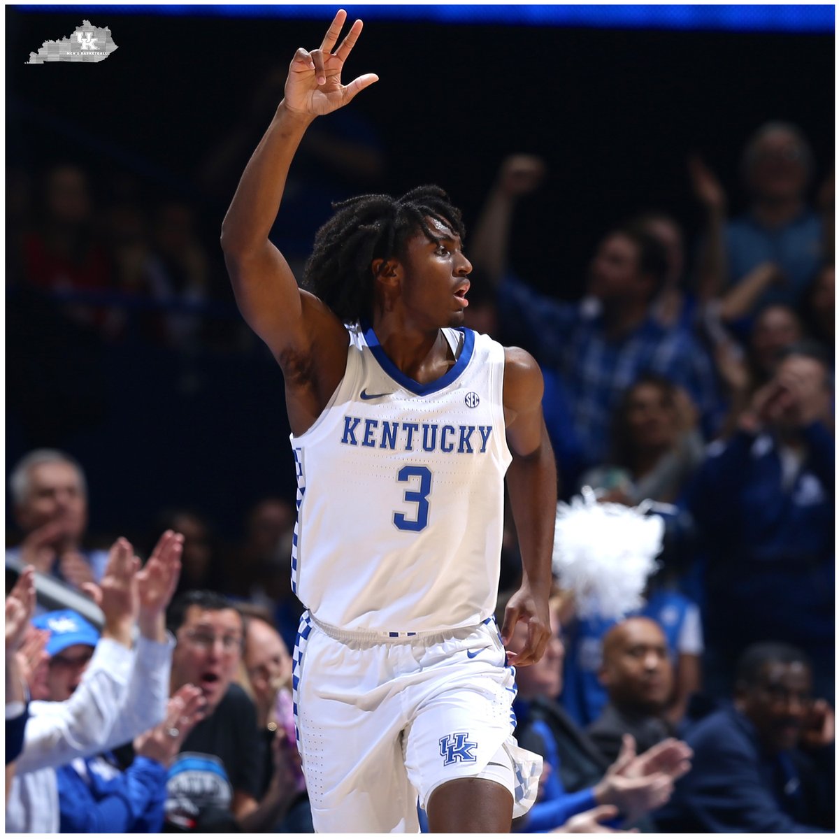 KentuckyMBB's tweet photo. #MaxLevels

@TyreseMaxey drives into the trees and somehow gets it up and over. 

Cats lead 61-59. 

Louisville ball with 24.9 seconds left. Cards have the ball. https://t.co/bDnmSoQBH1