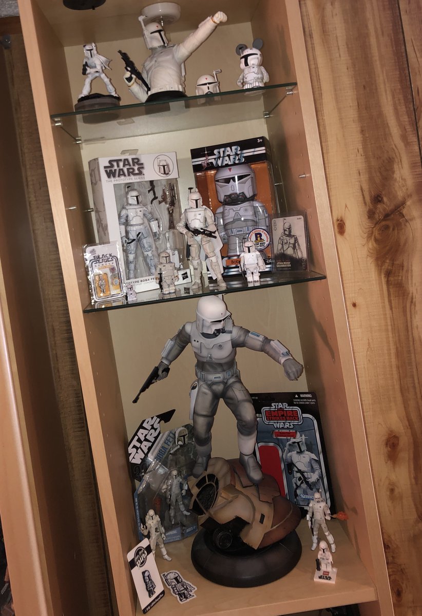 yak_face's tweet photo. Switching out my old display for my Prototype Boba Fett focus. More pieces to add soon. #starwars #starwarsblackseries #VintageCollection #lego #legostarwars #blackseriesrebels #hasbro #bobaFett #theMandalorian #prototypebobafett #prototypefett #joejohnston #ralphmcquarrie https://t.co/WZzsZo16bQ
