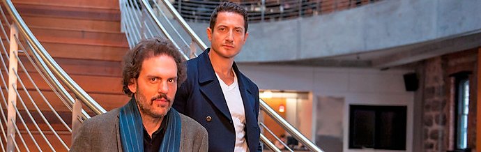 PiliTF's tweet photo. #Throwback to an old post from May 11, 2015
Via Artslandia #Grimm guest #SashaRoiz and #SilasWeirMitchell hit #PCS_Armory https://t.co/LNOawxZcyu