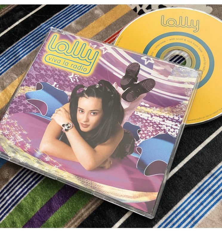 lolly_AnnaK's tweet photo. Throwback, Show me yours... 🍭😜 #lolly #myfirstsingle #pop #fun #lollyworld https://t.co/fhI3yd3wer
