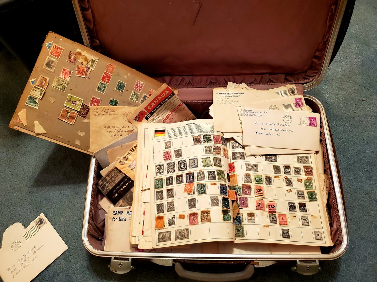 My dad told me he had a #stamp collection somewhere, possibly in the attic. I went up there despite my fear of heights and claustrophobia. It was worth it. It's a bonanza! 🤩✉📮 #stampcollecting #stampcollection #vintagestamps @USPS @postcrossing