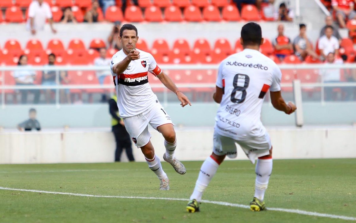 OrgulloRojine74's tweet photo. #PremiosOR2019 |🏆⚽El premio a mejor delantero de #Newells en el 2019, según los hinchas es para Maxi Rodríguez con el 90% de los votos. ¡Felicidades Maxi! https://t.co/CokZicVAFh