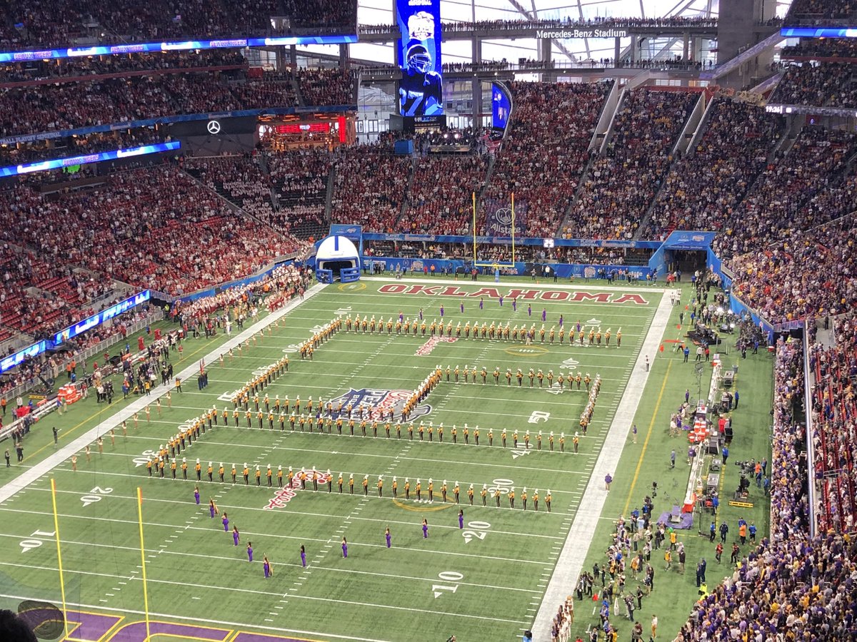 What a game so far! #CFAPeachBowl