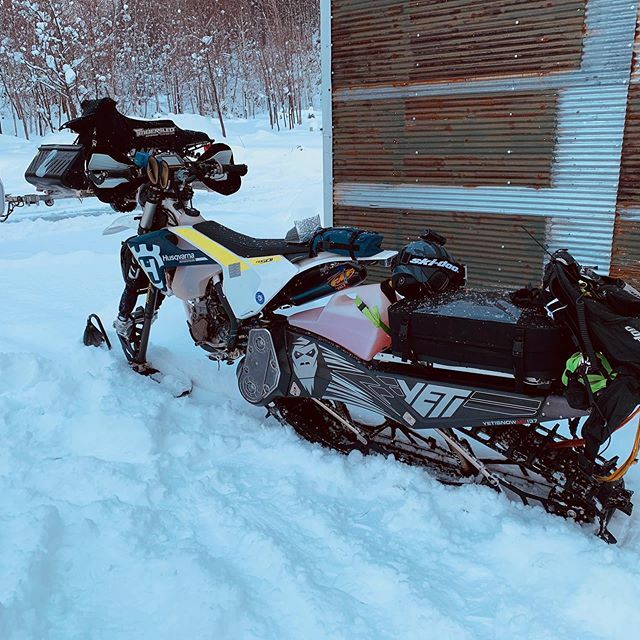 huntingnet1000's tweet photo. バイクツーリングに最適なシーズンに入ったので、初乗りです
#yetisnow #snowbike #スノーバイク https://t.co/3aEpEXEbd1 https://t.co/uxj9FS2tUt