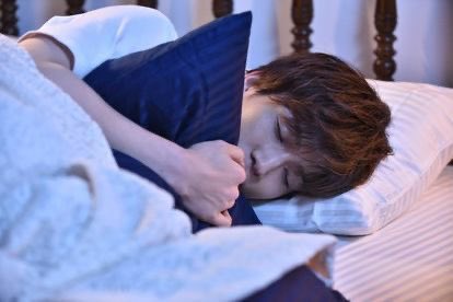 G_Boy_3jsb_'s tweet photo. あと5分……あと……

何回も目覚まし鳴ってるのに……眠い。起きたくない……

あと少ししたら返事返します https://t.co/bb4hYFBobj
