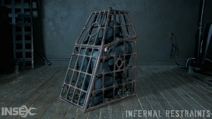 Awww look how cute I look all wrapped up and thrown in a cage 🤗💕 watch my new scene now!  https://t.co/IqVFhHyKDD