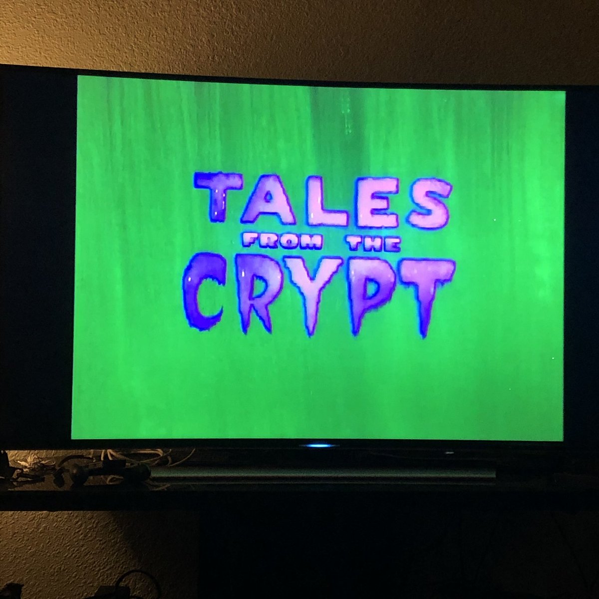 TracedThurman's tweet photo. Official thread for the #Snowmin Horror Movie Marathon (the film must feature snow in a significant number of scenes). Kicking things off with an episode of #TalesFromTheCrypt! #AndAllThroughTheHouse https://t.co/KGnQSPlSEL