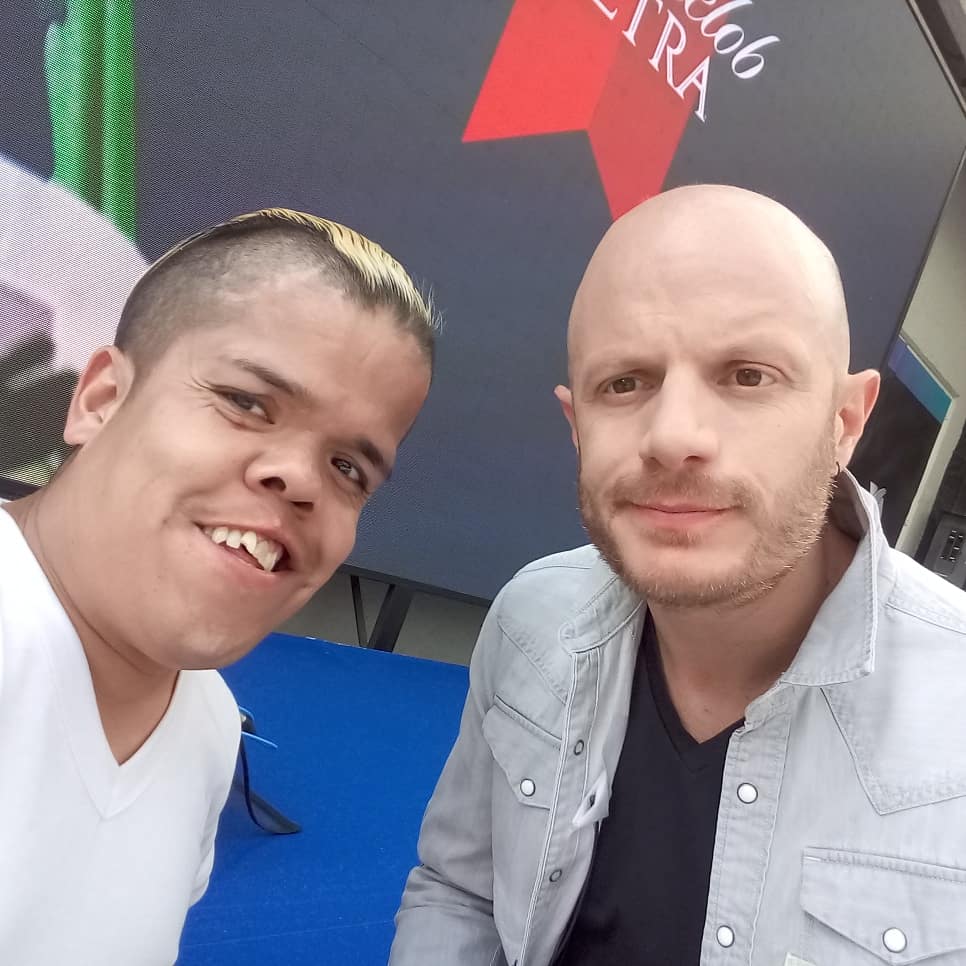 UnChicoTemido's tweet photo. Hola amigos Chico Temido les desea el mejor año nuevo 2020 a todas las familias estan chavos chavos. https://t.co/7LqCAJApHo