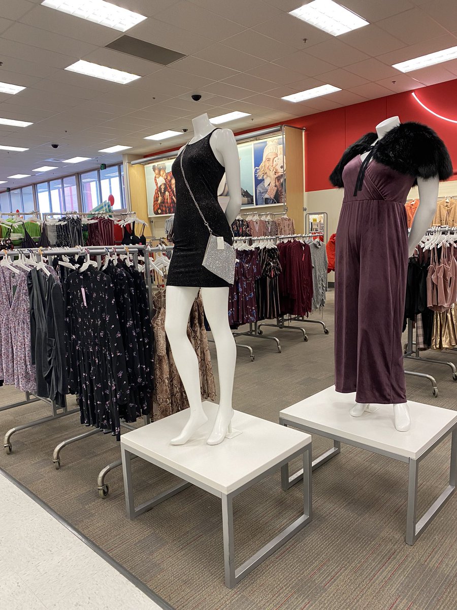 JOostdyke's tweet photo. We are ready to #PARTY this New Year!✨
#T1052 is ready for you 2020! 💪🏻
@settoselltarget @jamaal_edwards @laren_john https://t.co/D0wNjjkF1h