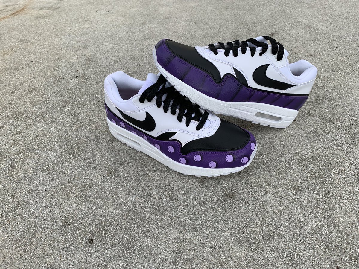 NachoShoe's tweet photo. Custom Air Max 1s.  Inspired by two of the most notorious Disney Villains, Ursula and Maleficent.

#NachoShoe #Nike #customshoes #sneakerhead #sneakerheads #sneakergallery #sneakercollection #sneakercon #disney #maleficent #ursula #sleepingbeauty #littlemermaid #airmax #airmax1 https://t.co/z6kuRY7E55