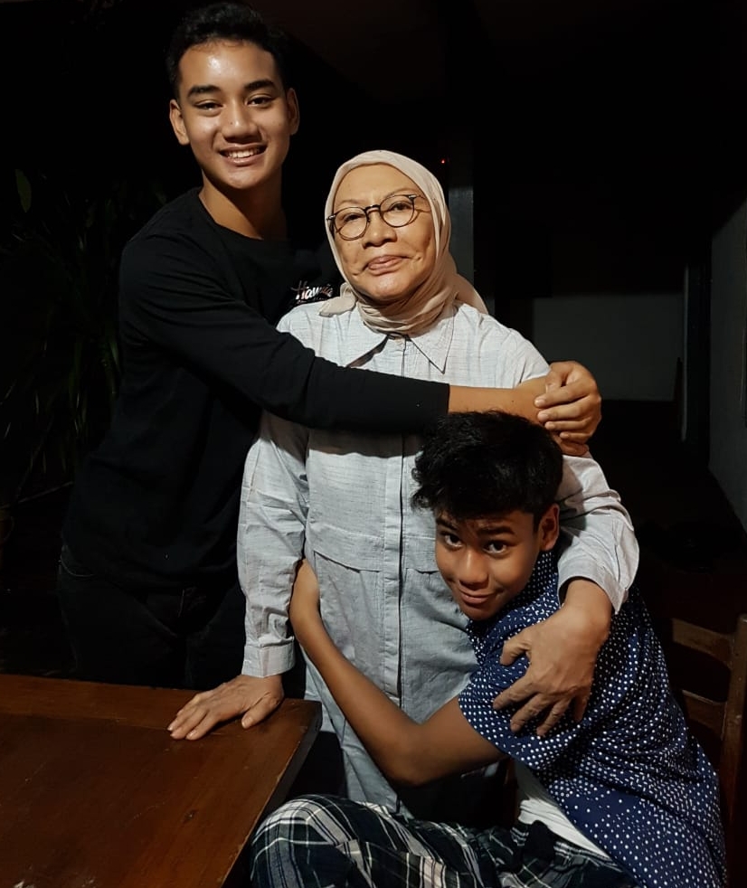 Ratna Sarumpaet tweet media