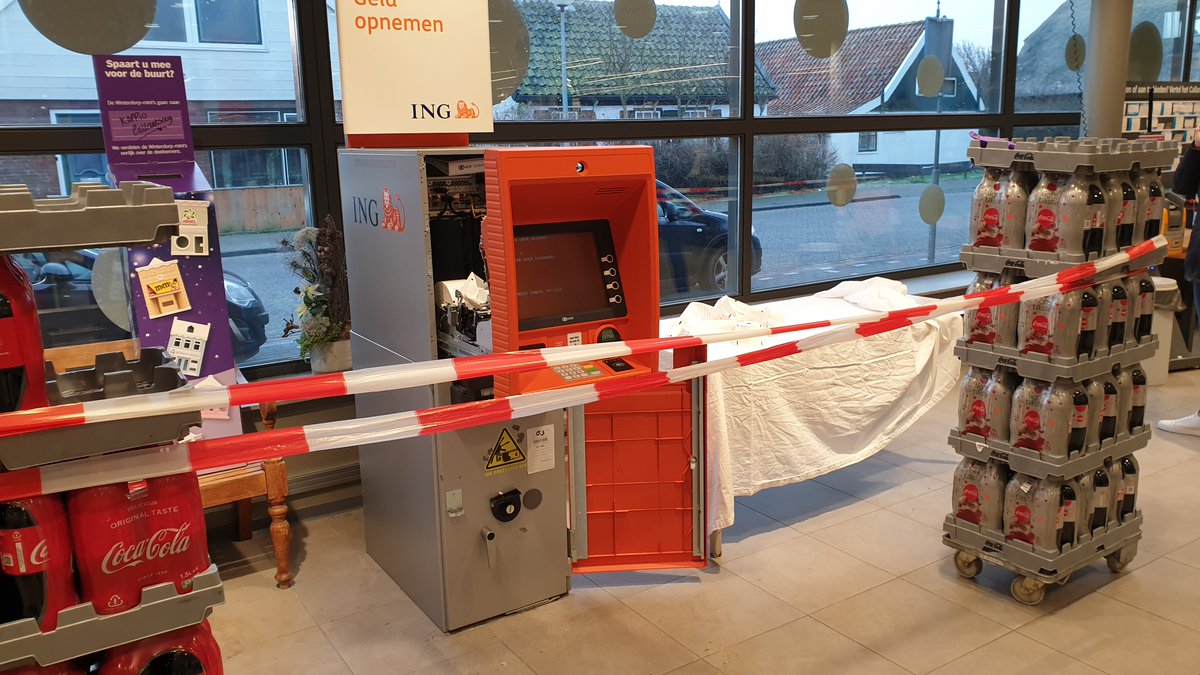 CALLANTSOOG - In de nacht van vrijdag op zaterdag is er ingebroken bij een supermarkt aan de Schoolstraat.