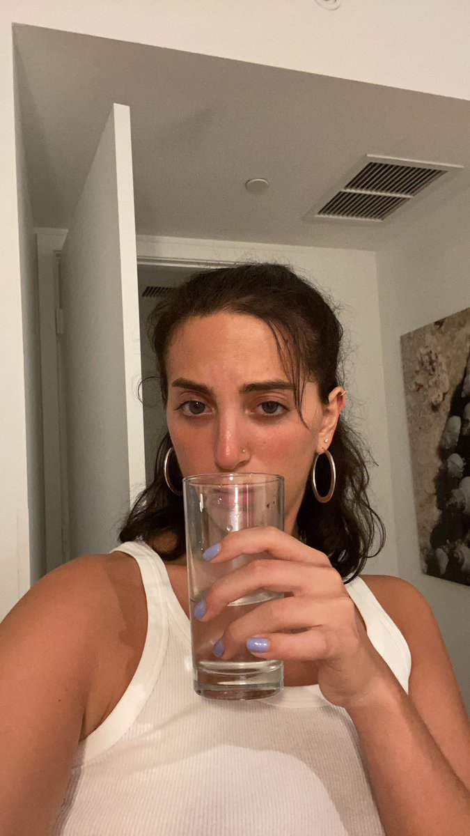 DaniellePortal's tweet photo. Anyone’s cup ever smell like fish? #fishcup https://t.co/wQusp3vFUk