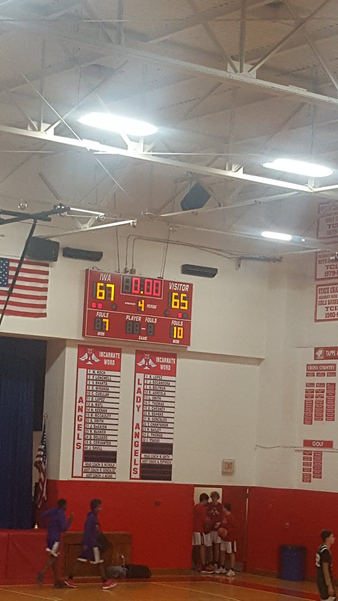 CollegeNext's tweet image. Taft vs San Diego. San Diego in OT. Great Game.