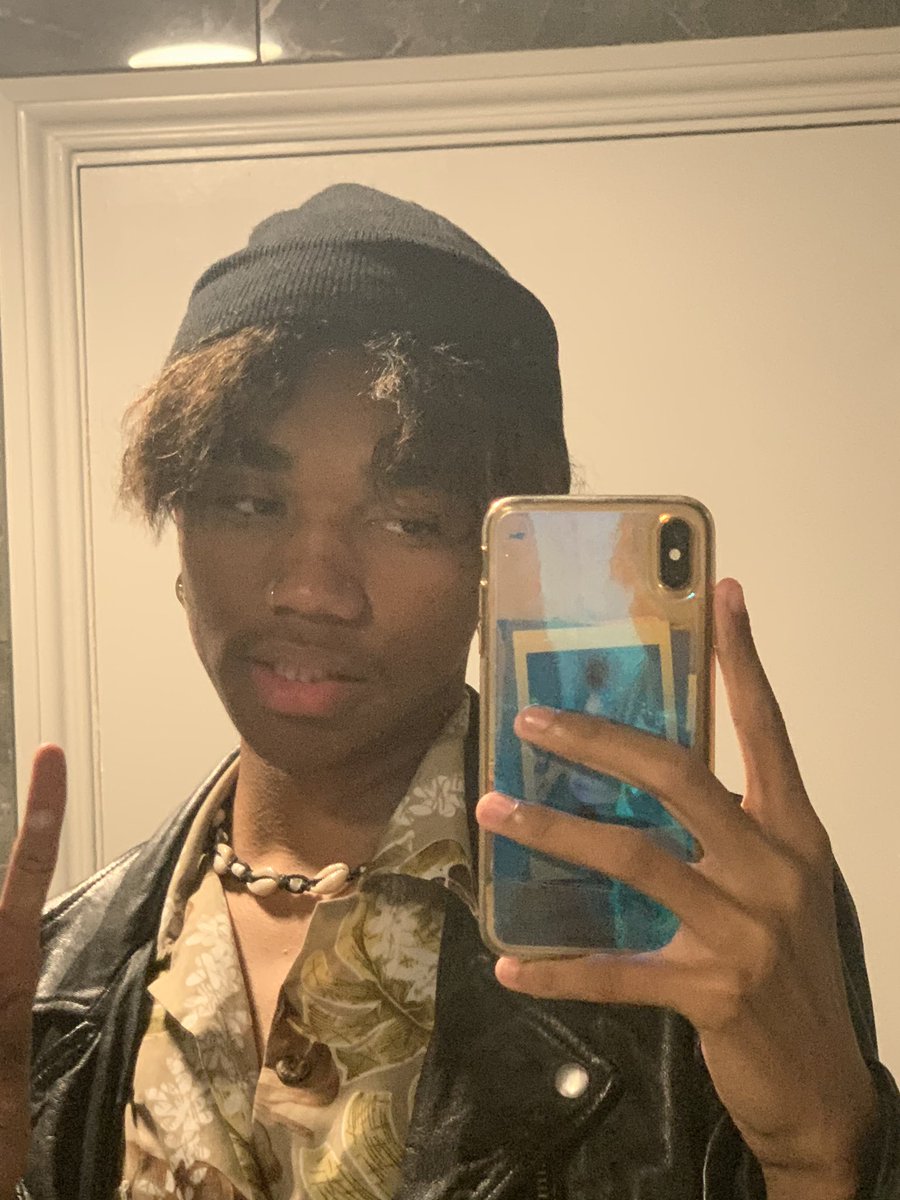 mintfIavoredpod's tweet photo. y’all fighting demons??? i’m fuckin em https://t.co/9ZxKhsP6rP