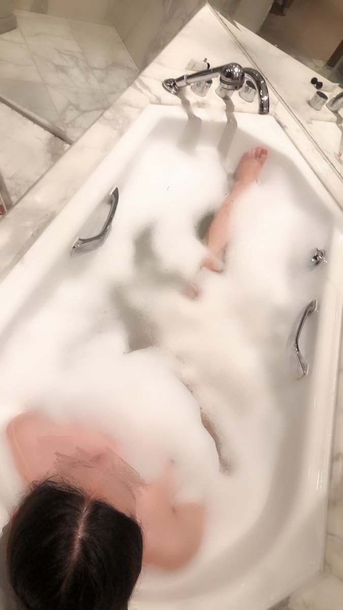 又是淫乱的一晚，今天返回了、#情侣交换、#反差萌、#夫妻交友、#绿帽 、#素质单男、#调教、#母狗，#济南情侣，#济南夫妻，能参与的一起游戏啊 #母狗 完美身材