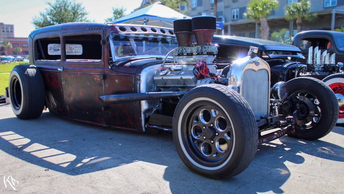 No school like the Old School. 😎

#lonestarrally #lonestarrally2019 #galvestontx #galveston #photography #carsoftheday #classiccars #carsociety #oldschool #ratrod #hotrods #hotrodsandmusclecars 
#hotrod #classic #ratrods 

instagram.com/p/B6o0Qa3l9un/…