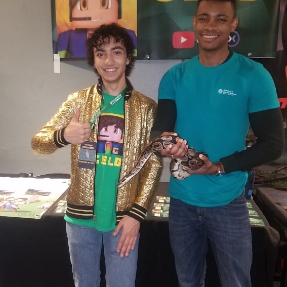 Geld_YT's tweet photo. Having a great time at @minefaire! Also enjoying the Philadelphia experience!!
#Minecraft #visitphilly https://t.co/Uq19N8g6yV
