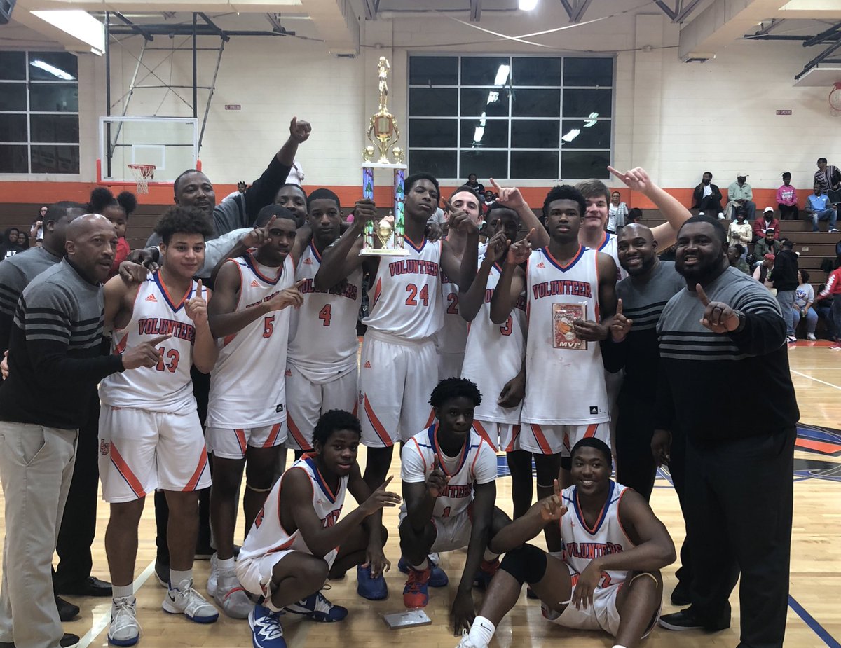 EQ1906's tweet photo. Proud of my guys for playing hard and winning the Comporium Christmas Classic tonight!
Champions Back2Back!🏆🏆 https://t.co/6KQHyLpa97