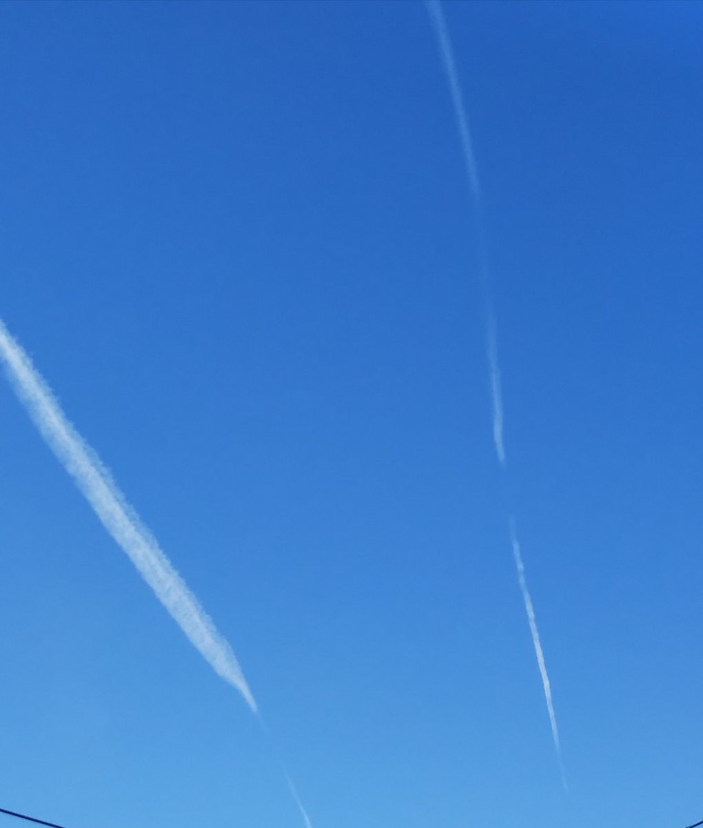 akkochaco's tweet photo. 関東平野
空は青いぞ！ https://t.co/5lgoKO2hrU