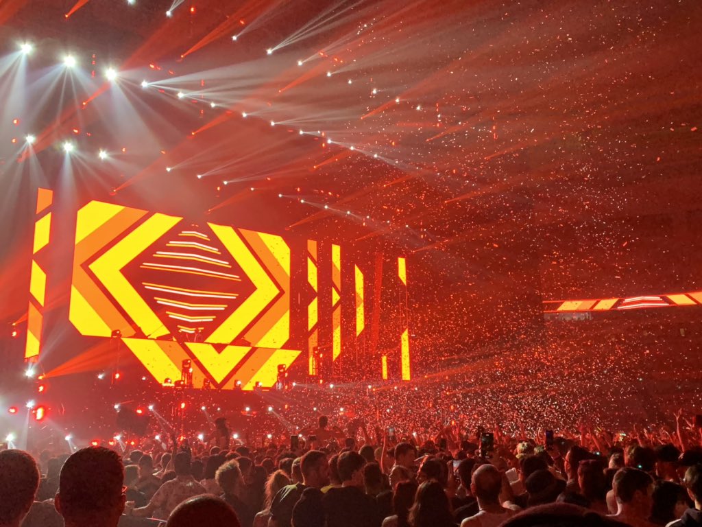 edmvancouver's tweet photo. The king has arrived @tiesto #contact2019 https://t.co/mlVfiKkZ1g