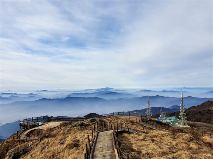 [moi] 오늘(12월 29일)은 지리산국립공원 52주년 기념일입니다. omn.kr/1m5id #모이 #구례 #지리산국립공원 #하늘정원 #지리산노고단😉moi는 일상의 이야기를 누구나 쉽게 나눌 수 있는 공간입니다