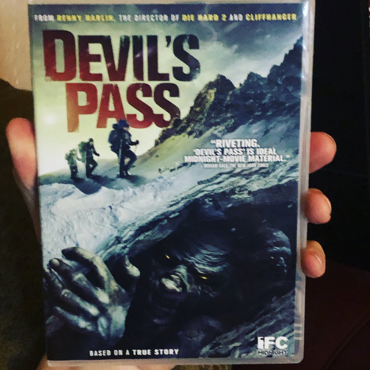 TracedThurman's tweet photo. Part 6 of the #Snowmin Horror Movie Marathon is Renny Harlin’s(?!) found footage movie(?!) DEVIL’S PASS! None of us have seen this one so who knows how this will go... https://t.co/xYsrVKrl2I