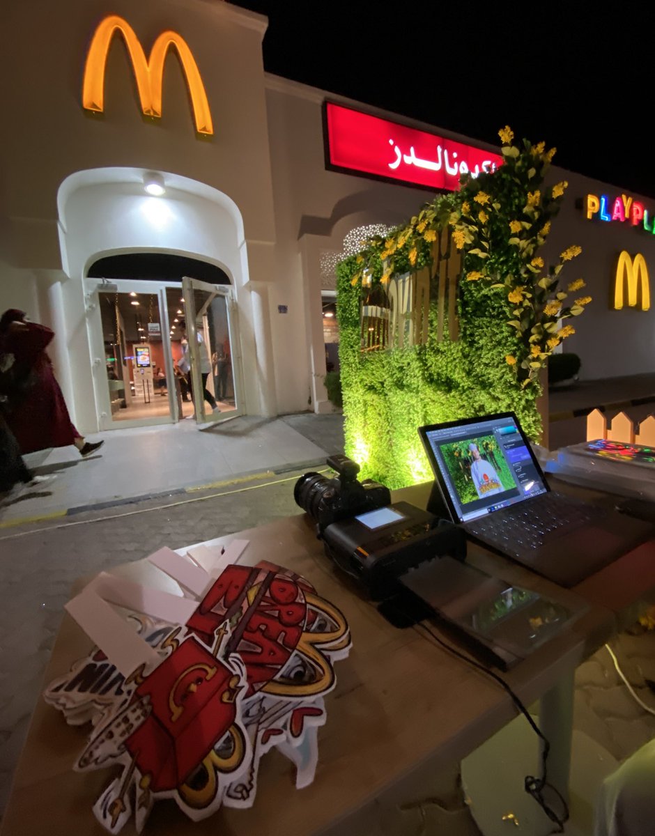 printitstore's tweet photo. كانت اوقات ممتعة مع @@Mcdonaldsoman
 
احجز كشك التصوير لفعالياتك القادمة و خليها تعيش بالصورة في ذاكرة الحضور 😉🎈 https://t.co/Yfbk5Lu5pD
