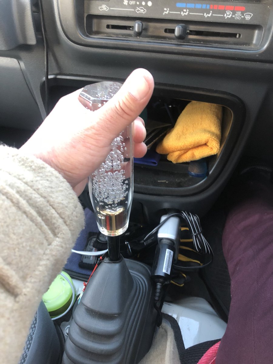 ひろちゃん 今日は 田舎のベンツで乗ってきたよーーー お父さんの軽トラ借りた マニュアル車って大変だけどシフトチェンジが楽しいなぁ よしリクアワ行くぞー 軽トラ マニュアル車 ひろちゃん 今日は 田舎のベンツで乗ってきたよーーー お父さんの軽トラ借りた マニュアル車って大変だけどシフトチェンジが楽しいなぁ よしリクアワ行くぞー 軽トラ マニュアル車