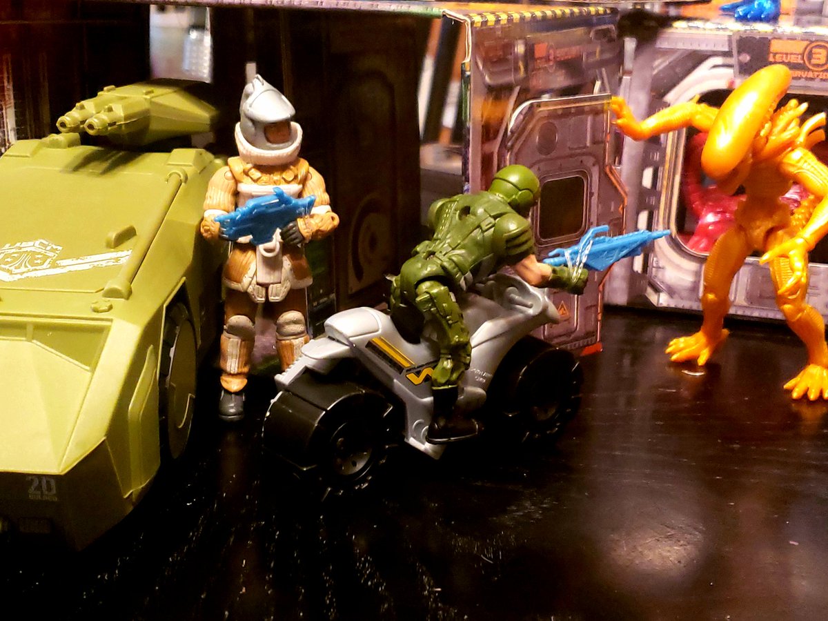 Having some #toytherapy w/ the <a href="/Walmart/">Walmart</a> exclusive Xenomorph sets and <a href="/Readysetz/">ReadySetz</a> diorama. Highly recommend these they are a lot of fun and work well with lots of 3.75" figures. I'm already seeing some crossover adventures with G.I. Joe and Star Wars.. maybe even Transformers.