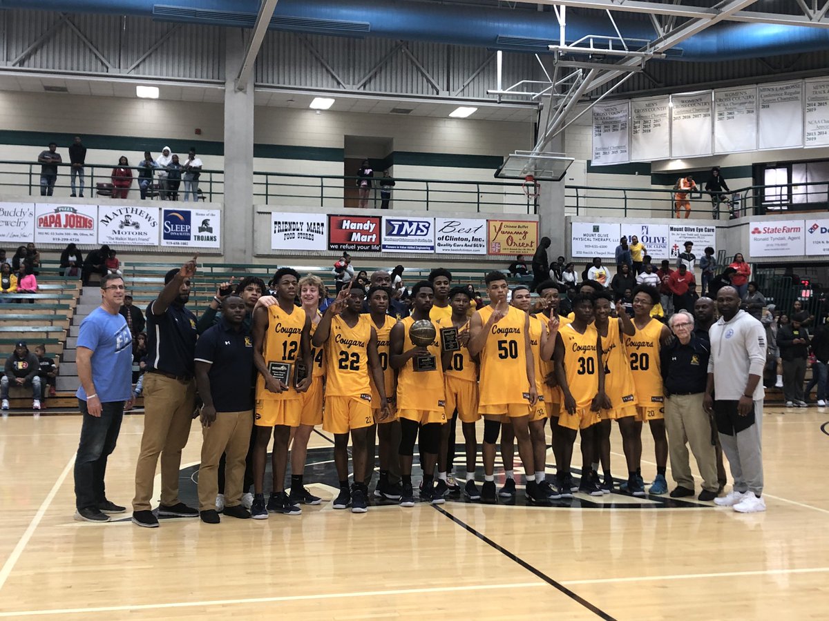 NeuseFca's tweet photo. 2019 Winter Classic Champs! CONGRATULATIONS TO GOLDSBORO HIGH! #FCAWinterclassic https://t.co/5csG3jaiu5