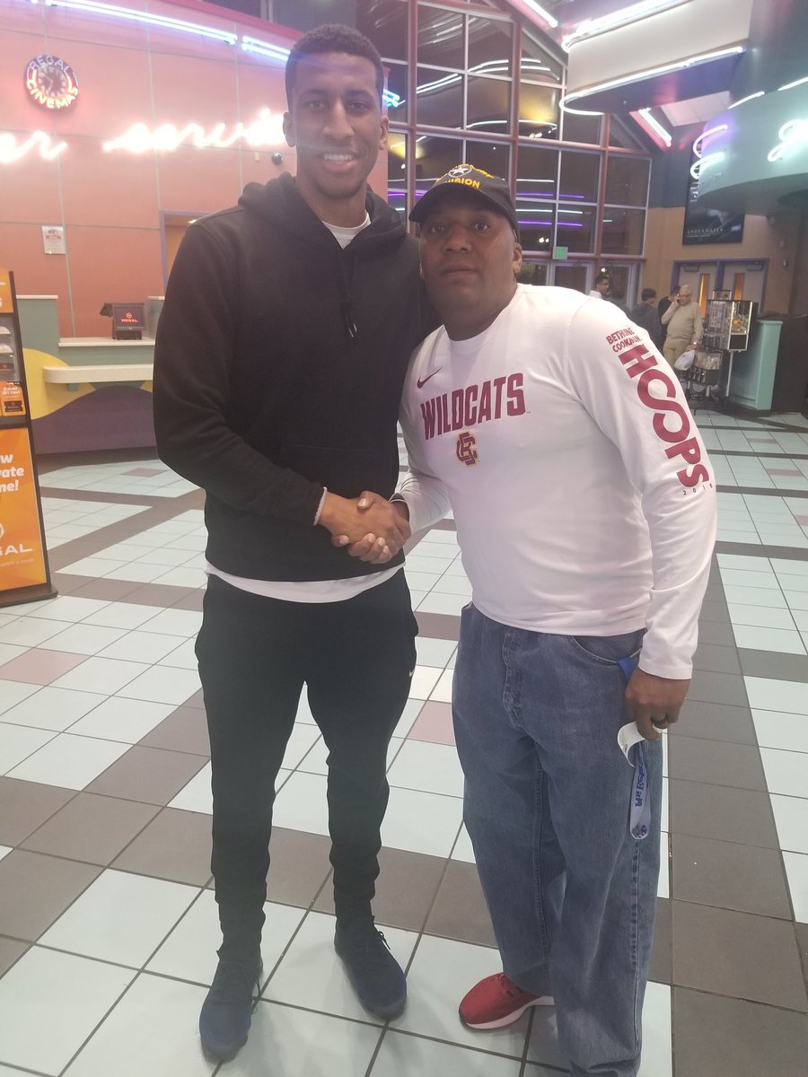 capt1991's tweet photo. @ErieBayHawks @UCF_MBB Very humble young man. Praying he has a long and blessed professional career. #Salute #PROUDMAJOR #GrownManWork #BASKETBALLSOLDIER #ProudUCFAlumni https://t.co/FbY8EUOXt6