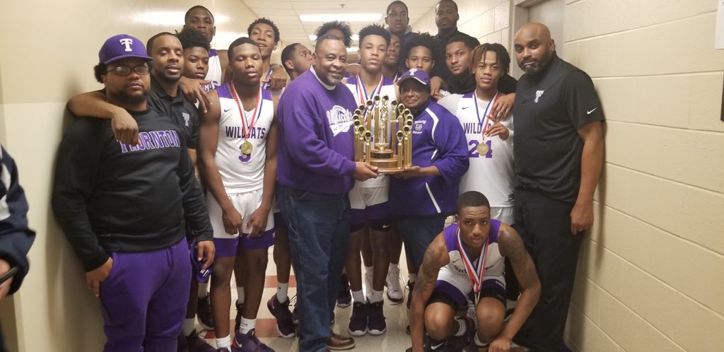 ThorntonBBall's tweet photo. Thornton Wildcats improves to 13-0 with 67-44 win vs Rich East and wins the Big Dipper Championship @THEREALP0L0 Tournament MVP had 22 pts, All Tournament @King__dj___ 10 pts/15 rbs &amp; @0bhall 10 pts. @SeanB_5 9pts and @AbNolimit 11 pts. #TTHS https://t.co/cgUATpdFSs
