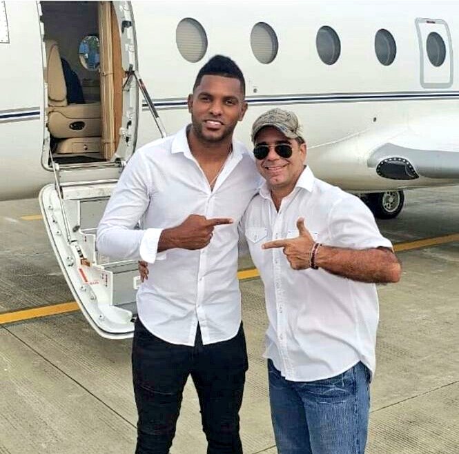 ElNegroCadillo's tweet image. La contratación más importante del #FPC2020 la realiza @JuniorClubSA 
MIGUEL ÁNGEL BORJA 
El alcalde de Barranquilla @AlejandroChar lo trajo en un avión privado desde su ciudad natal Montería para finiquitar su contrato