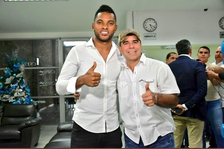 ElNegroCadillo's tweet image. La contratación más importante del #FPC2020 la realiza @JuniorClubSA 
MIGUEL ÁNGEL BORJA 
El alcalde de Barranquilla @AlejandroChar lo trajo en un avión privado desde su ciudad natal Montería para finiquitar su contrato