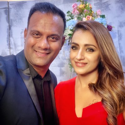 EM7LI_0UwAYmlVB?format=jpg&name=small