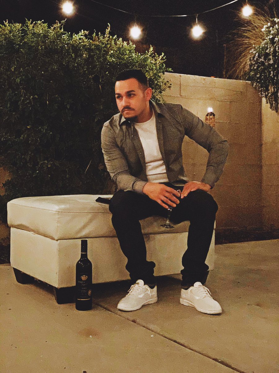 Lowkey_4real's tweet photo. 𝓟𝓸𝓸𝓻 ᵇᵘᵗ 𝓡𝓲𝓬𝓱. ᵖᵗ₂
#lowkeysaidit #lowkeymusic #thedevilscartel #myempire #followme #joinmyteam #2020vision #indio #leader #mexican #brownpower #brownwavez #famo #realmoves #organic #myszn #xmas #cartoon #prettyugly #uglybutreal #poorbutrich https://t.co/sPqbDzB9JW