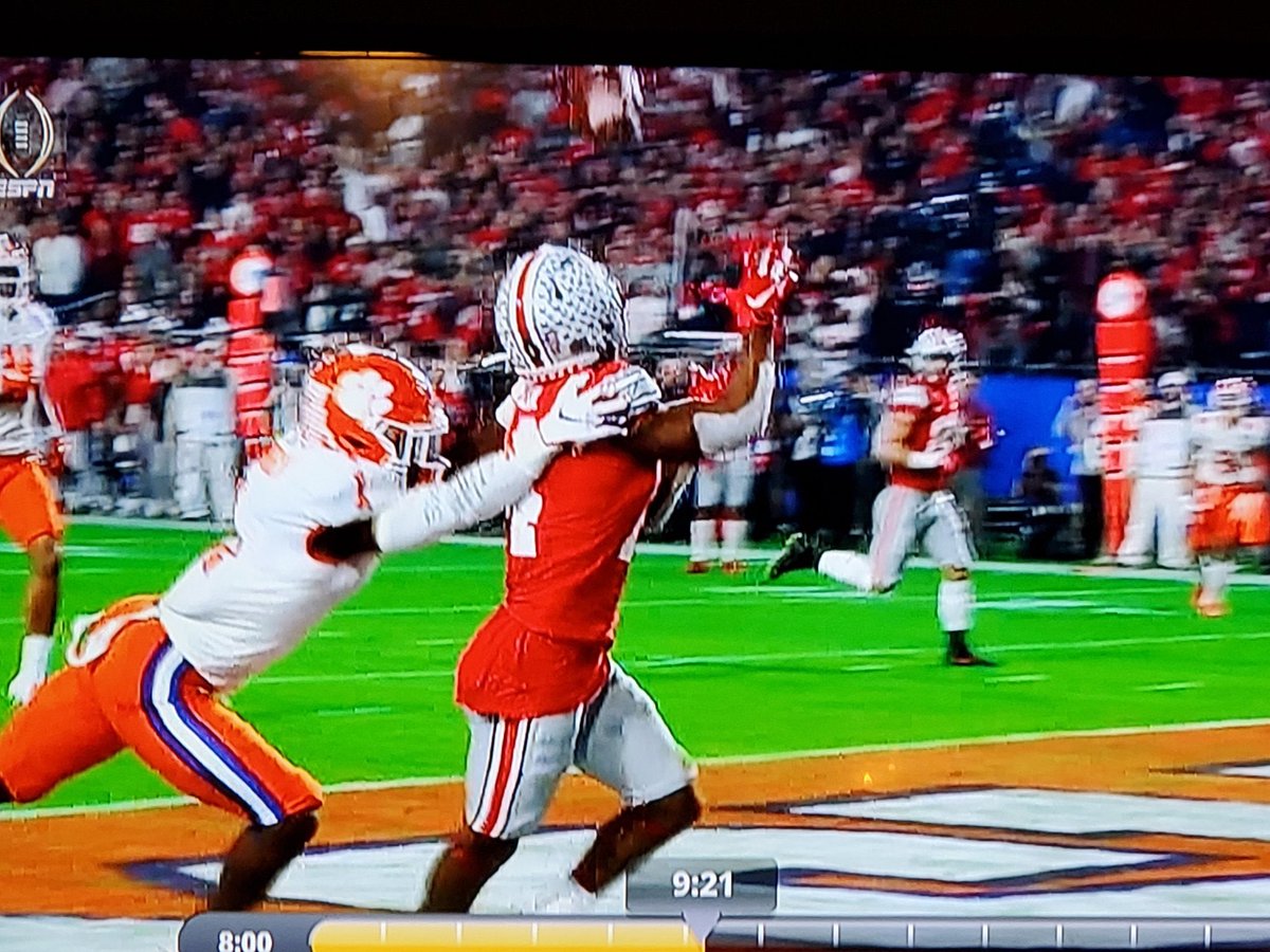 allenkirby9's tweet photo. SEC refs are honestly terrible dude idek what to say  #OSUvsCLEM https://t.co/EA7TfyC3NN