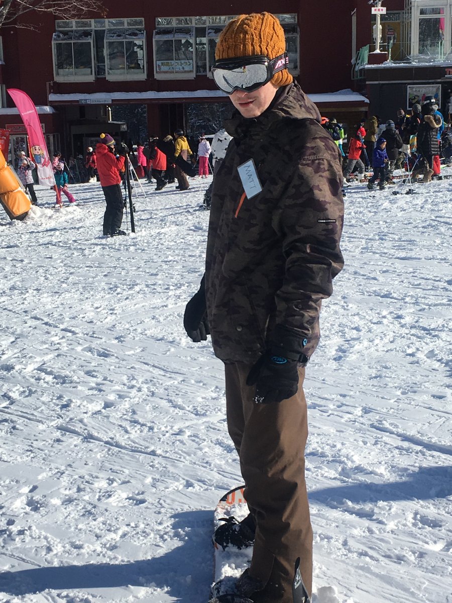 Linda_Me_Gusta's tweet photo. 28 December, 2019. #snowboarding #firsttimeinjapan #moretocome https://t.co/bf2DWwPgxJ https://t.co/Ug3rW94nNP