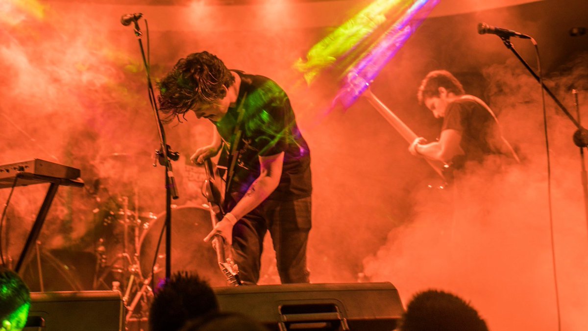 KinderBanda's tweet photo. Así la pasamos de increíble en nuestro último show del 2019 en el #RangoFest 🙌 El próximo año estará lleno de sorpresas que hasta ahora no asimilamos y que pronto anunciaremos. ⚡ https://t.co/u3lzrYrdck