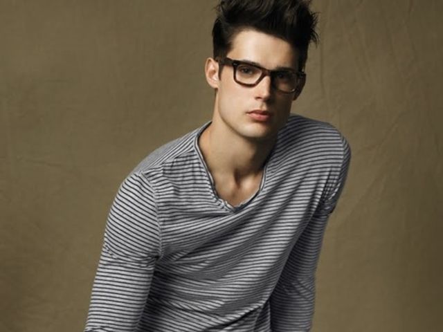 ¡Hola! Me gustaría hacer amigos y conocer gente para pasarla bien.

🔹Stefan
🔹20 años
🔹Bisexual
🔹En busca de una familia
🔹¿Juegas conmigo?
🔹Puedo hacer #Freerol 👍 y #Sexrol 💖 por igual.
🔹RT &amp; Fav

🔹Favor de leer la ficha:🔸tinyurl.com/ycmwsugf🔸