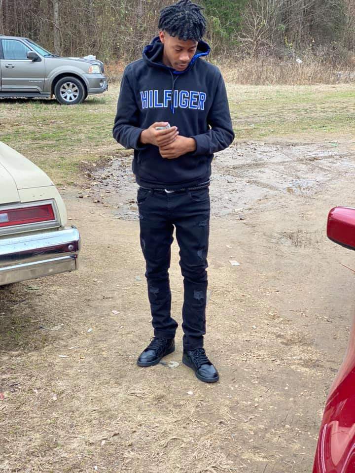 laiverson3's tweet photo. #stopplaying 🖤 #YIF 🏕 #Ibeendat 🤷🏽♂️ https://t.co/mxmG68oNat